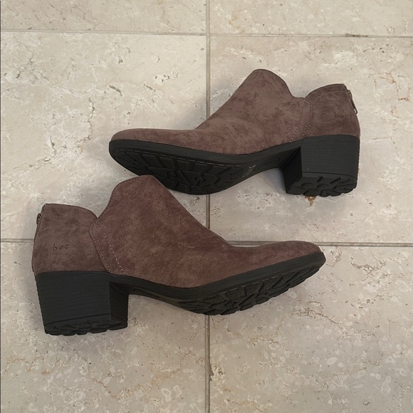 BOC New Celoisa Brown Suede Fabric Block Heel Back Zip Booties Boots size‎ 10 - Picture 2 of 10
